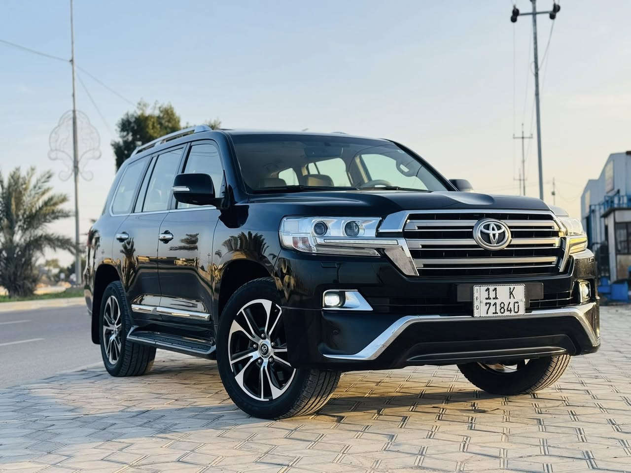 السلام عليكم  لاندكروز 2016 بريم فول مواصفات ومكفوله كفاله عامه رقم بغداد انكليزي السيارة ماشيه 100 الف وبعذ احلى من الصور  ترهم بيع او مراوس مكانهه بابل للاستفسار ***********//***********
