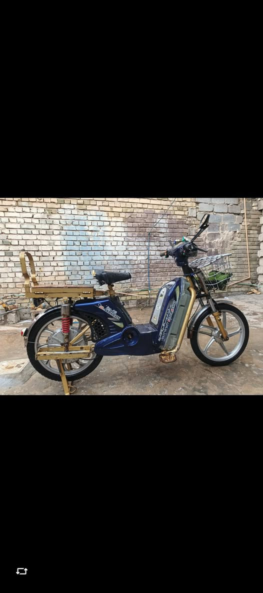 السلام عليكم اني مكلف بل نشر ماطور شحن للبيع بطارياته تخم كامل جديد اقل الشهر نضافته مثل مشوفه كدامك كله شغال مابي شي نقص سعره 300 اليريده يجي خاص اويتصل عل رقم مكاني السكنيه هذه رقمي ***********
