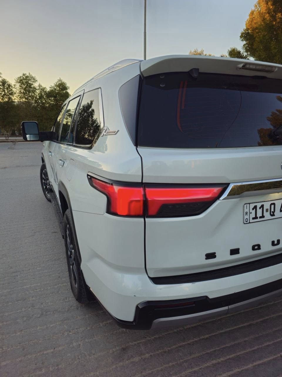 السلام عليكم  للبيع سيكويا
Toyota 
Sequoia TRD Hybrid
تويوتا - سيكويا لمتدد TRD هايبرد
* موديل2024 زيرو 
* المحرك : 3.5 ليتر ( 437 BHP )
* عدد اسطوانات : 6 ( سلندر )
المواصفات :-
- مثبت السرعة
- مقاعد كهربائية 
- مقاعد جلد
- مقاعد تدفئة و تبريد
- فتحه سقف
- عدد المقاعد 7
- الويل قياس 20 انج المميز
- صندوق كهربائية
- نظام المكابح المانعة للانغلاق ABS
- نظام قفل العجلات
- أنوار LED أمامية
- كاميرا 360 درجة
ماشية 14الفkm يعني زيرو
- نظام مراقبة ضغط الإطارات
- ابل كار بلاي و توصيل بلوتوث
- نظام صوت بريميوم
- وضعيات قيادة درايف مود سبورت يكو نورمال كونفورت 
- مرايه جانبيه كهربائي مميزه 
- الضرر بجم كبس سياره جديده الحادث باب وجاملغ فقط  يوجد قطع صبخ بسبب الخدوش فقط  
•    السعر460وبي جال
 رقم الهاتف ***********
