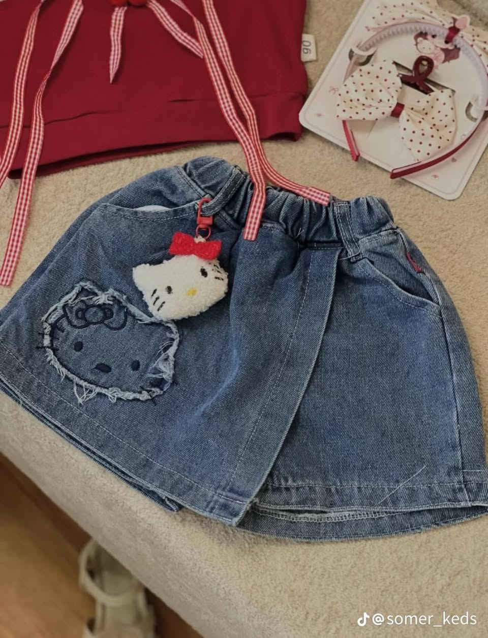 طقم بناتي يجنن سنتين لل٦ سنوات


**إذا كنت صاحب هذا الإعلان وتريد حذفه لأي سبب، رجاءا أرسل رسالة إلى الدعم الفني**