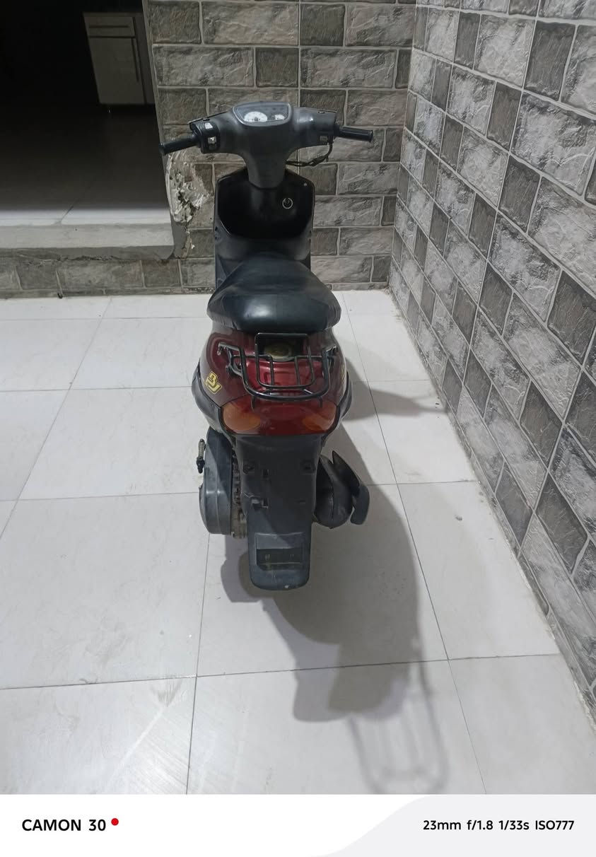 دراجة بيجي للبيع مامفتوحه كلشي مابيه مكفوله 
سعرها 400 وبيه مجال
واتساب***********
