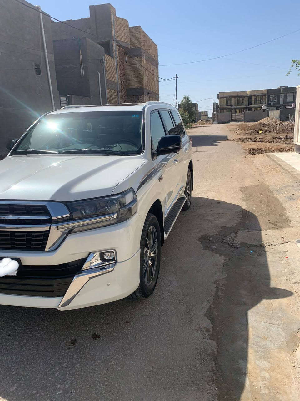 السلام عليكم ورحمة الله وبركاته 
#للبيع 
 لاندكروز  2021 شركات
رقم بغداد / بأسمي تحويل ثاني يوم
سياره جديده في حالة الشركه
مكفوله كفاله عامه من الشخط
مواصفات 
بصمه + تشغيل عن بعد
بصمه ابواب
كشنات عدد 2 كهرباء 
كشنات جلد
مري شفط
داخل بيجي
4 كامرات بدرجه 360
حساسات أماميه خلفيه
فتحه سقف 
ويل + لحيه 2021
محرك  V6
ماشيه 91 الف حقيقي
طفايه
كير دبل ماوس
ثلاث شاشات اندرويد 
صندوق كهرباء 
زراكات
زراك لايت و لايت زنون 
سبير ما نازل
سياره استخدام شخصي
والسياره بيهه سونار
عنوان / بابل / قضاء المحاويل
رقم الهاتف / ***********
