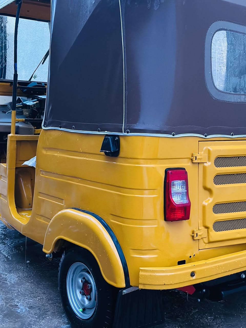 سلام عليكم تكتك 2019شهر12رقم وسنويه تحويل ثاني يوم تكتك تعمير جديد صبغ عام جاهزه اي نقص مابيه سعر5900المكان مدينه الصدر الحميديه ***********
