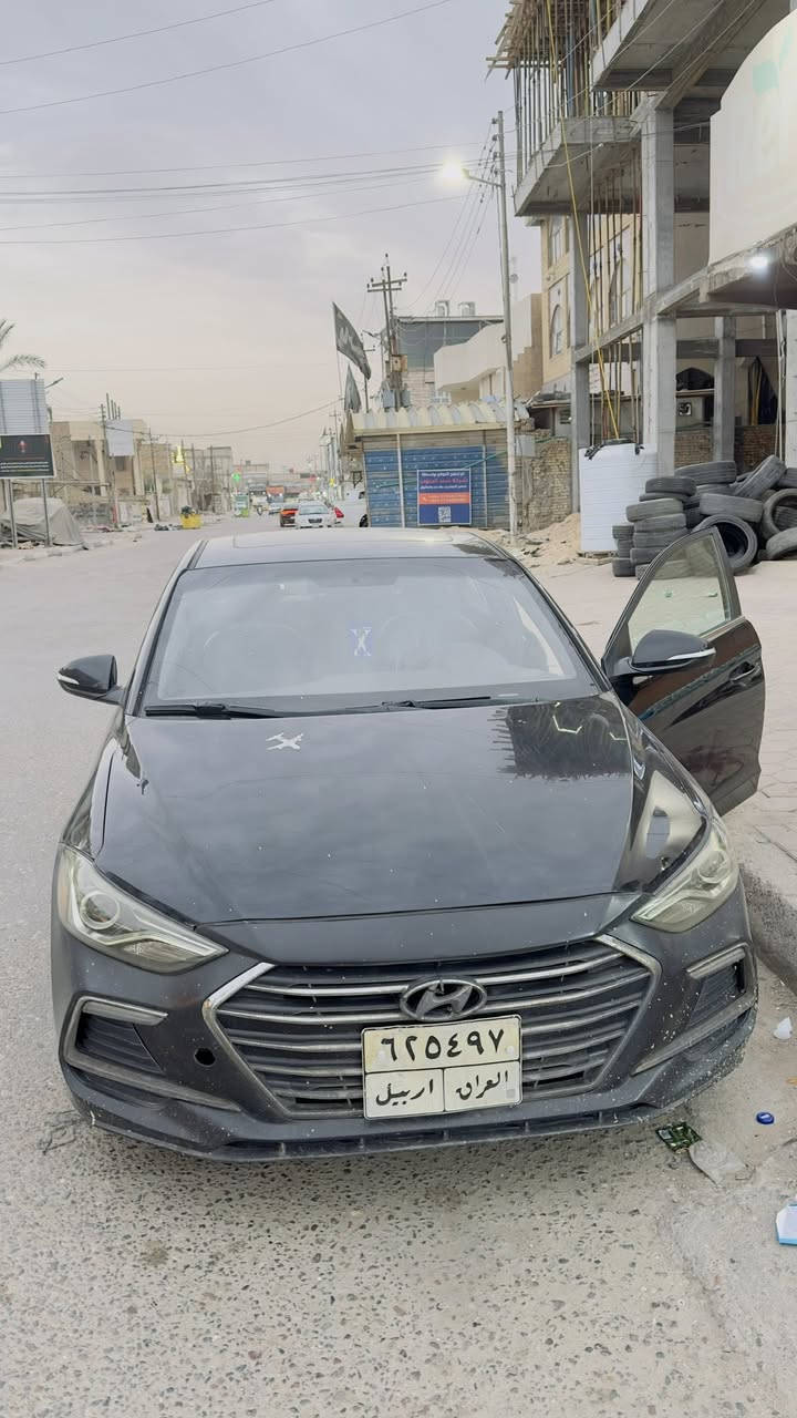 سلام عليكم النتره موديل 18 وارد امريكي ضربتها خلفيه راجعات بارد  للبيع سبورت تيربو فول موصفات رقم اربيل السنويه تنتهي بشهر العاشر  السياره بدون صبغ بس بيها مكانات الجملغات الصبغ مجورد  جراد خفيف السعر 110 مكان السياره البصره طويسه رقمي ***********
