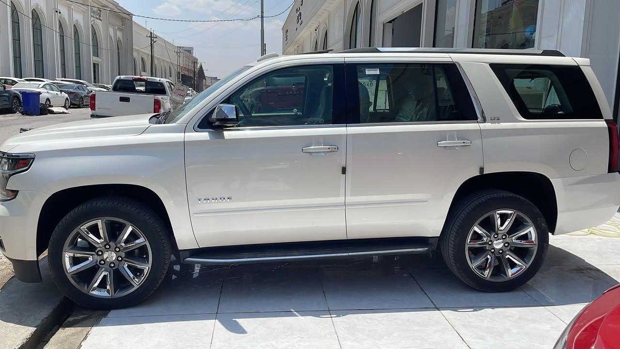 تحيه طيبه الاخوه الأعزاء اجدد تاهو ١٥ ltz
ماشيه ٦٤ اللف كيلو فول موصفات للاخير داخل قرميدي السياره مكفوله كفاله عامه من الزلغ والبارد والصبغ والتبديل رقم سليمانيه الجديد سنويه جديده فتحه بصمه كشنات كهرباء مكانها بغداد البياع
محمد زيونه  ‭٠٧٧١ ٠٠٨ ٠٦٠٦‬
