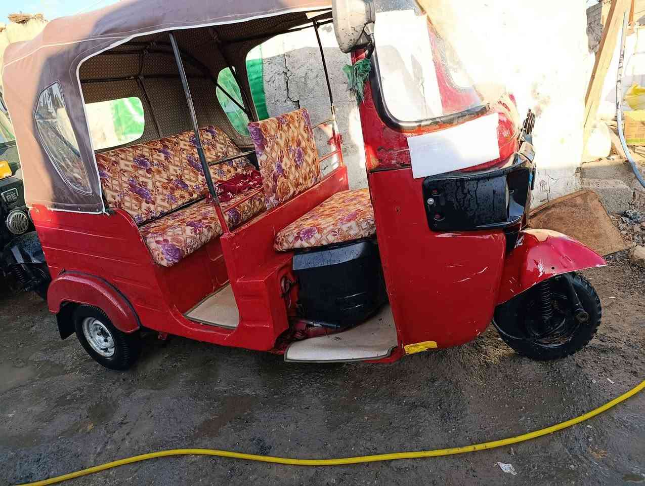 السلام عليكم تكتك 18 شهر 12  بيها مكينة اله مفوله ترايك وين ما تريد أوراق المصطفى 7 كاملات العنوان بغداد ورى سيطرة الشعب *********** بيه واتس آب
