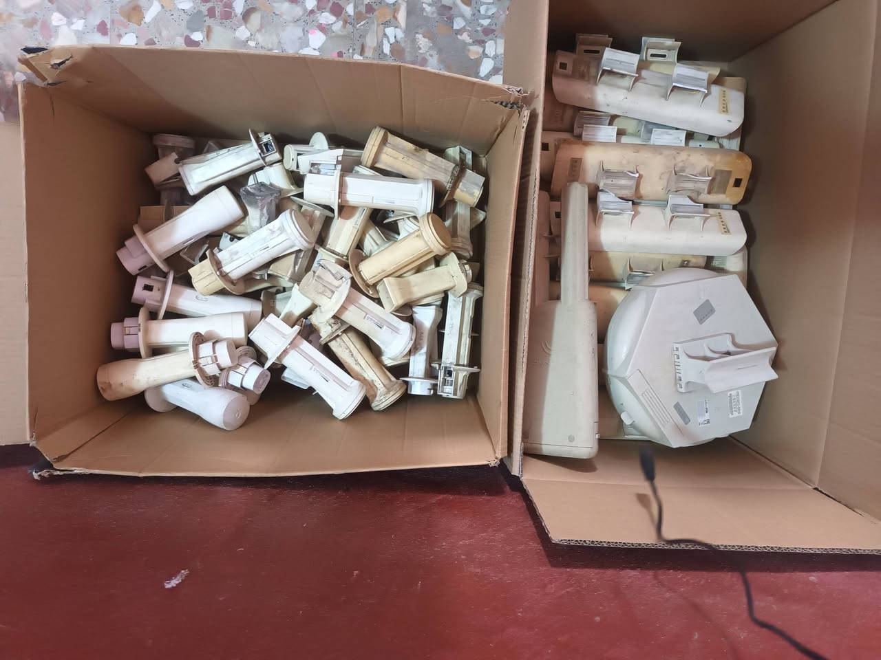 سلام عليكم متوفر برج كامل لبيع
حديد 18 متر
سكاتر عدد 3 مع 912
دش 30 عدد 2 مع 912
عاكسه 850 شغاله 
___________________________
بور بيم عدد 30 قطعة 
لايت بيم عدد 25 قطعة 
نانوات ام فايف اكس ام عدد 20 قطعة 
نانوات ام تو عدد 15 قطعة 
نانوات ام فايف اكس دبليو عدد 5
دعسوقه استلام عدد 1
روكت اكس ام عدد 1
متوفر سسكوات
سسكو NETGEAR GS724T مع اسفيات 2 
سسكو  Cisco 3750G مع اسفيات 2 
ابيع كميات مابيع كم قطعة 
متوفر توصيل 
عنواني بغداد 
رقمي لتواصل وتساب *********** وتصال

