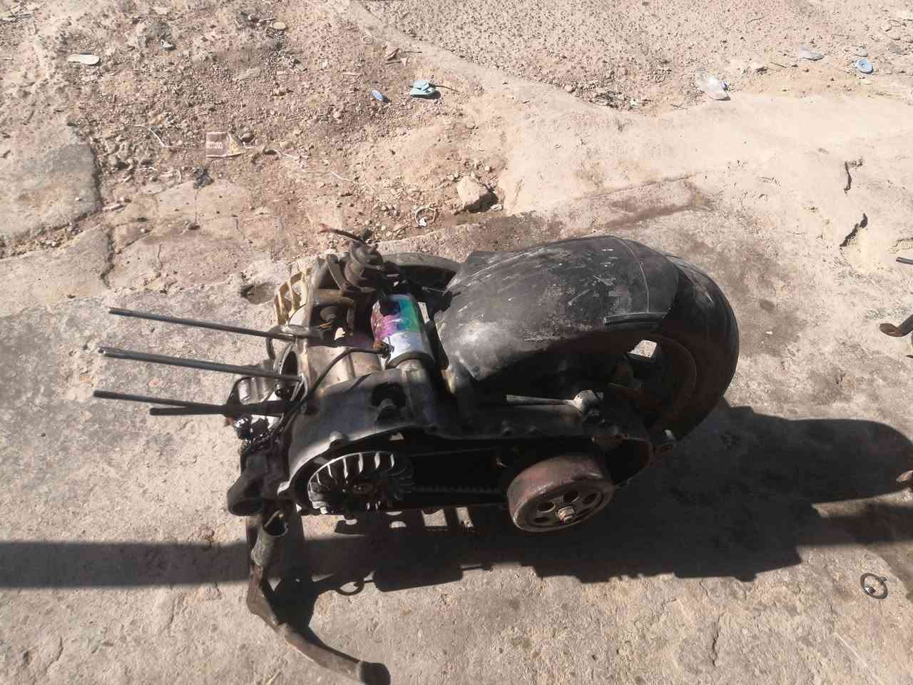 شلونكم شباب كل الي بل صور موجود المكينه كوم حديد ابيع قطعه  وبيع تفصيخ اسعار جوه سوك اشاصي مال نثيه 10 الاف ***********
