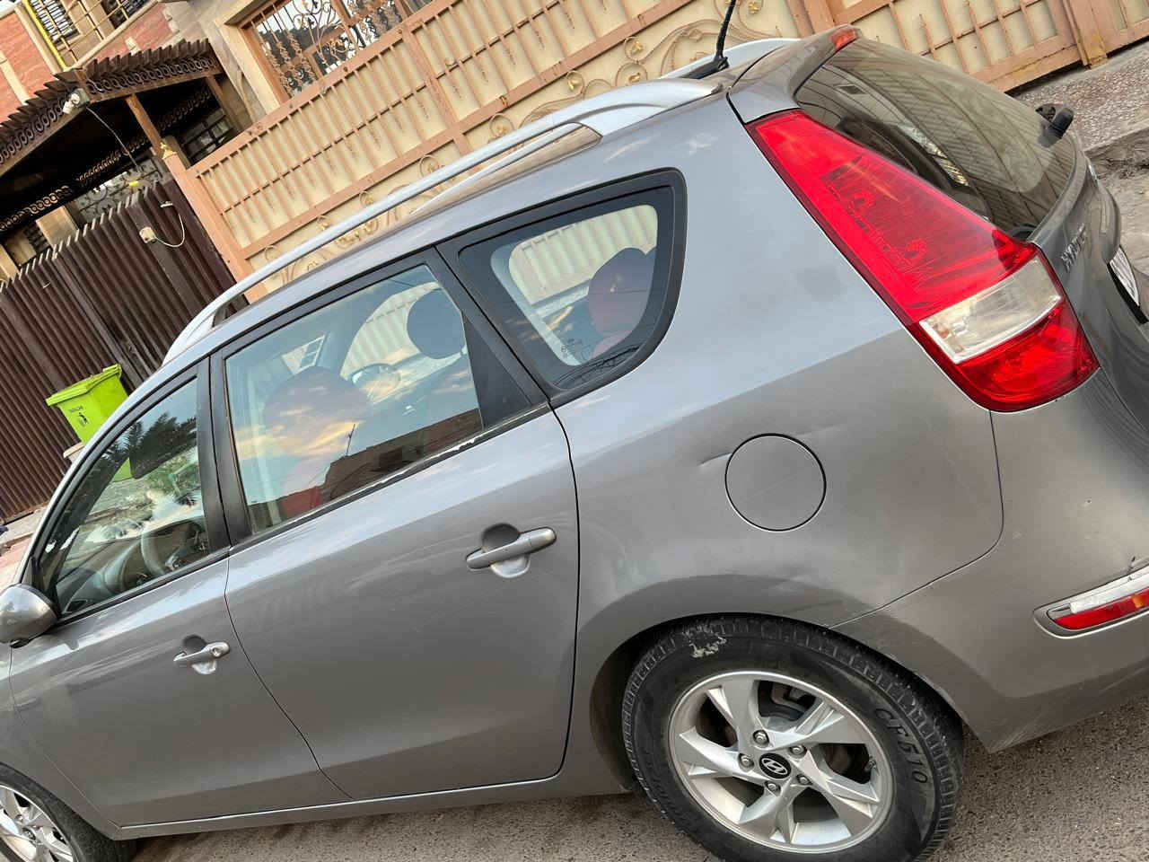 السلام عليكم 
النتره تورنج 2011
باسمي 
رقم بغداد الانكليزي 
ليبل واحد بدون صبغ وبدون حادث 
فقط شخطه واحده يم قبق البانزين وشخط بلدعاميه 
مكينه الفين 
سلايد 
مكينه كير مكفولات 
تبريد ثلج 
حداديه جديده قبل كم يوم مسويه 
سياره جاهزه من كل النواحي 
العنوان بغداد شارع فلسطين 
السعر 107 وبي مجال بسيط جدا 
الرقم *********** بغداد, العراق
