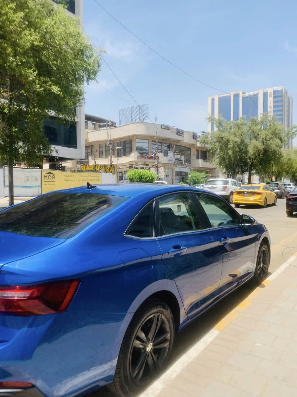 السلام عليكم للبيع جيتا موديل 2024 لون ازرق حادث جاملغ وباب بدون دواخل فول موصفات بنورما شاشه دجل عداد اكتروني جلد كرسي كهرباء فول موصفات خنك للاخير ماشيه 15الف مكاني بغداد الغدير       السعر🔥 155وبيه مجال 
 ***********
