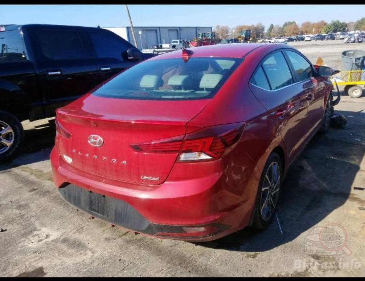 السلام عليكم
النتره 2019 لون مرغوب 

موصفات السياره 

رادار امامي 

رادار جانبي 

مانع نزلاق 

سياقه ذاتيه 

مثبت سرعه 

كشتات تدفئه 

صندوك بصمه 

بصمه تشغيل 

اشاير مري 

شاشه كبيره 

ماشيه 70 الف 

مكان السياره بغداد حي او 

سياره فول ماعده فتحه 

صوره حادث موجوده وسونار موجود 

حادثه بنيد وجامل يمنه بي بارد 

بيع مستعجل تواصل ع الرقم ‭0773 306 7956‬

بيع مستعجل السعر 135$
