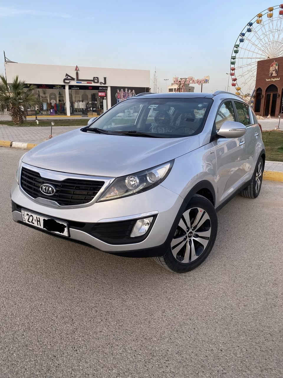 � للبيع – سيارة بحالة ممتازة
النوع: كيا سبورتج
الموديل: 2012
الوارد: خليجي
اللون: سلفر 
الممشى: 105 الف 

✨ المواصفات:
• لدات امامي 
• كاميرا خلفية وحساسات
• كشن كهربأي
• فتحة سقف بنراما 
• تحكم بالمقود
• تكييف بيانو 
 . فور ويل AWD
 . اشارات بل مراية + مرايات كهرباء

🔧 حالة السيارة:
• محرك 2400 دوش مبدل كازكيت فقط 
• اربع قطع صبغ فقط رش
• نظيفة جداً من الداخل والخارج

📍 الموقع: الديوانية
💰 السعر: (يذكر عند الاتصال / قابل للتفاوض)

📞 للتواصل: ***********
