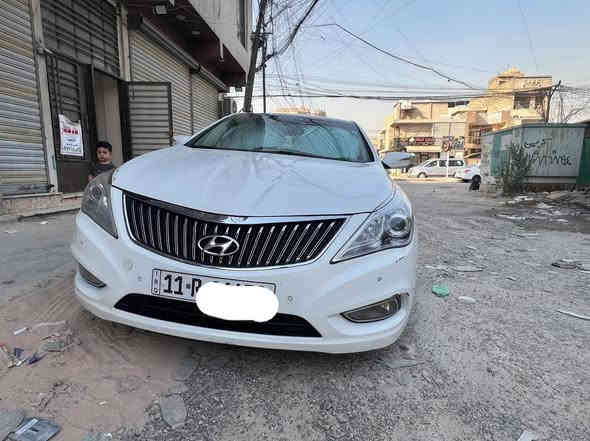 ازيرا موديل 2012
 رقم بغداد 
✅ فول مواصفات
✅. VIp
✅رقم الماني دولي 
✅ بصمة تشغبل 
✅تخم تاير جديد
✅ويل كب 17
✅محرك ٦ سلندر خليجي 
✅فول 1/1 خليجي 
✅اللون ابيض صدفي 
✅تبريد قطعتين منفصل 
✅بانوراما 3حركات 
✅ستيرن شكل رياضي sport 
✅ ثلاجه 
✅تحكم ستيرن 4 جهات 
✅جلد قرميدي اصلي تطريز 
✅كشنات كهرباء السايق والصدر
✅ تخزين 2وضعية ميموري كشن 
✅تدفئة وتبريد كشنات امامي
✅منضومة ذنون عالي
✅حساس امامي خلفي
✅كشنات جلد لون ماروني
✅لد امامي خلفي ليزر
✅لايت زينون ناصي عالي متحرك
✅ايرباك عدد 8
✅نظام ABS بريك
✅ مانع انزلاق
✅نظام AUTO HOLD نزول منحدرات
✅بصمات عدد 3 مع الصندوق 
✅بردات جانبيه خلفيه بلادي
✅سماعات عدد 10 
✅بردات خلفية اصلي كهرباء 
✅ ضوء ابيض داخلي 
✅مري كهرباء شفط قلابة مع ضوء إشارة 
✅الماسحات حساس تعمل عند الأمطار
✅حداديه جديده 
السياره بيهه باب خلف السائق مبدل  نفس اللون 
والباقي كفاله 
وسونار مرفق بلمنشور 
🛑 السعر132 
المكان / ديوانية - حي الجامعه
***********
