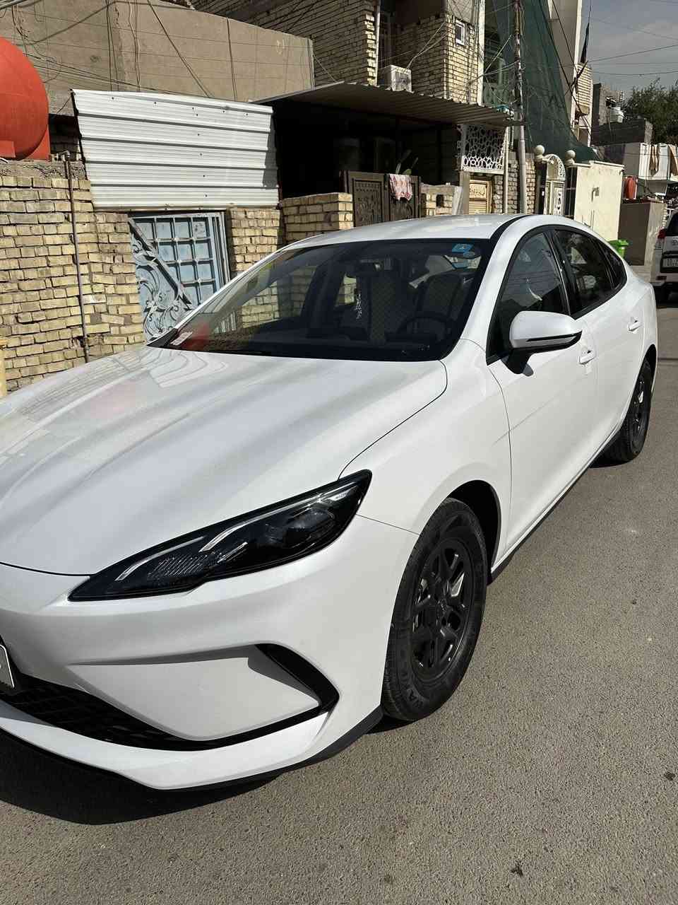 السلام عليكم 
بي واي دي سي ال  5 
جاهزه اي نقص مابيها ماشيه 3الاف بغداد الشعب               
 
السعر 18/750+منضومه شحن وشاحن اصليه 

***********
