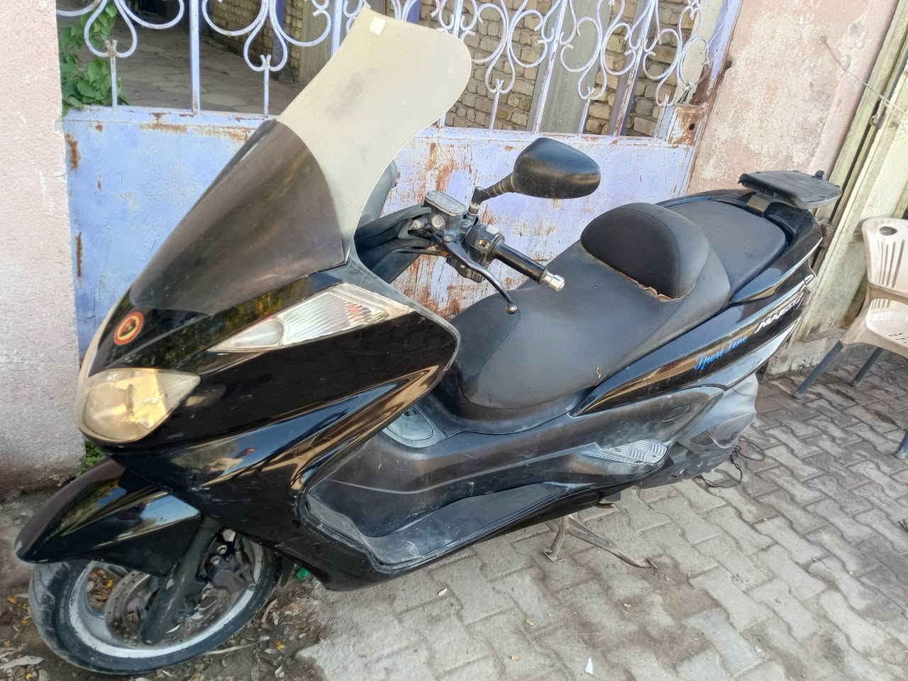 سلام عليكم دراجه ماجسته ملي كراند محرك 250 دراجه مكفوله من الطول للطول نضافه محرك كرهبائيات فولل للاستفسار اتصل  ***********
