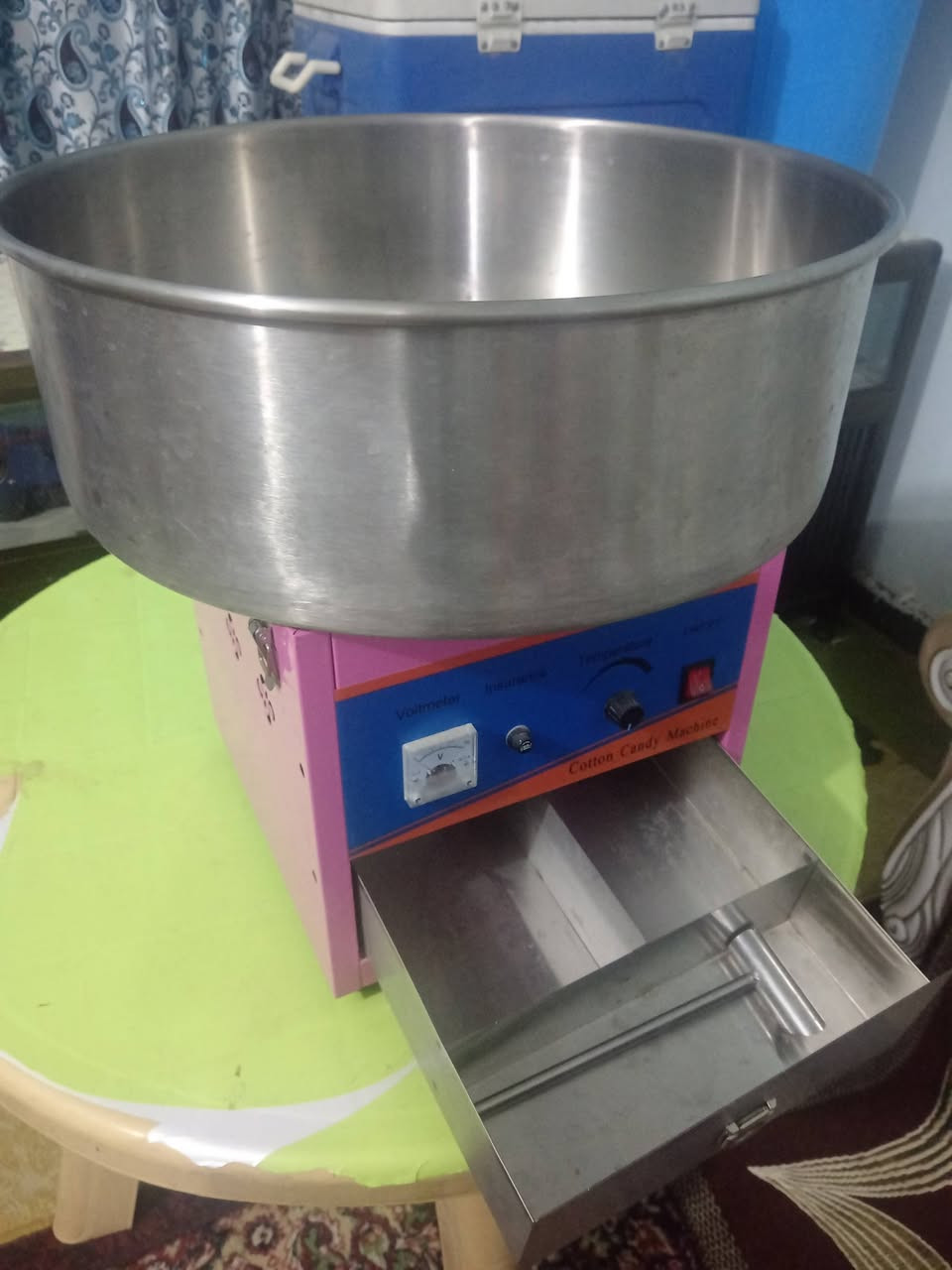 مكينه شعر بنات نضيفه كلش السعر 50 الف وتوصلك لباب بيتك اذا انتَ بل فلوجه واتساب فقط ***********
