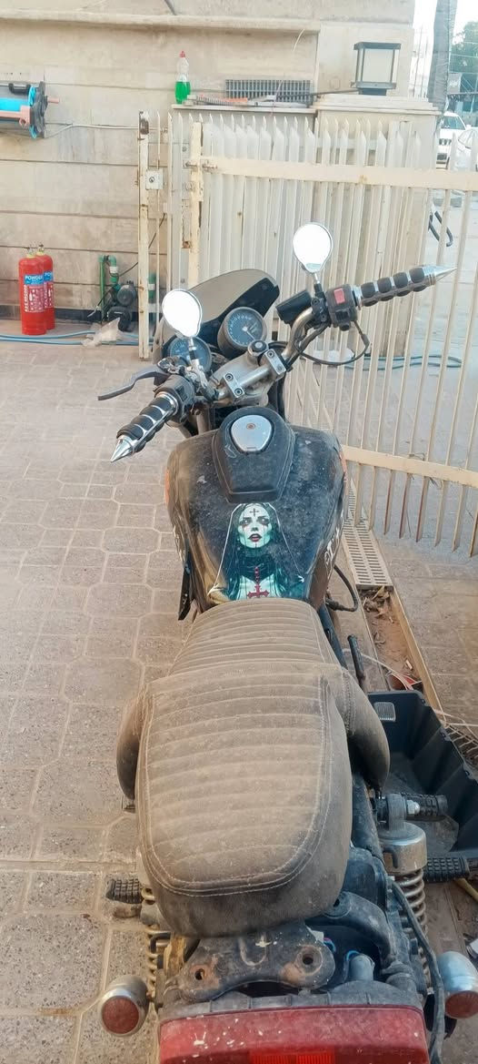 محرك شغال يرادلها ترتيب للعلم بيها تزويد مري ويدات اصليه ودوشمه أكفلك محرك وبس تجي تحمل وتروح سعرها 250 بغداد حي الجامعه ***********
