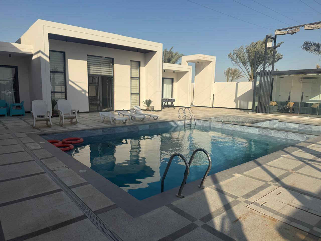 سلام عليكم يتوفر حجوزات موثق بتطبيق اجرلي العنوان الدوره البوعيثة استفسار رقم ***********
