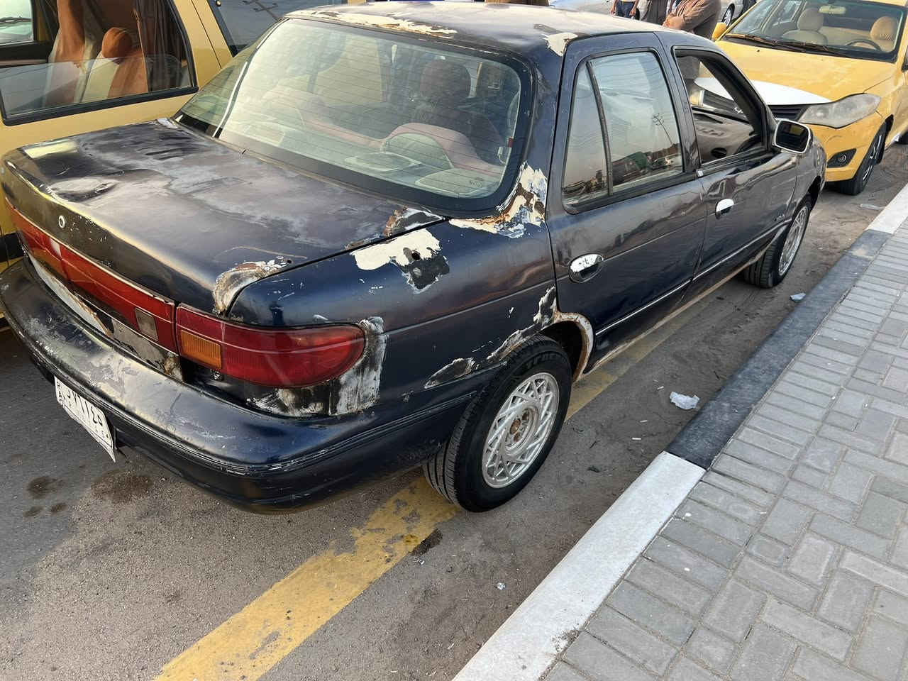 كيا  سيفيا  بصرة موديل 1994
سنوية لل28  
كير ومكينه مابيهن شي وحداديه نص عمر 
 
مكاني بالزبير 
***********
