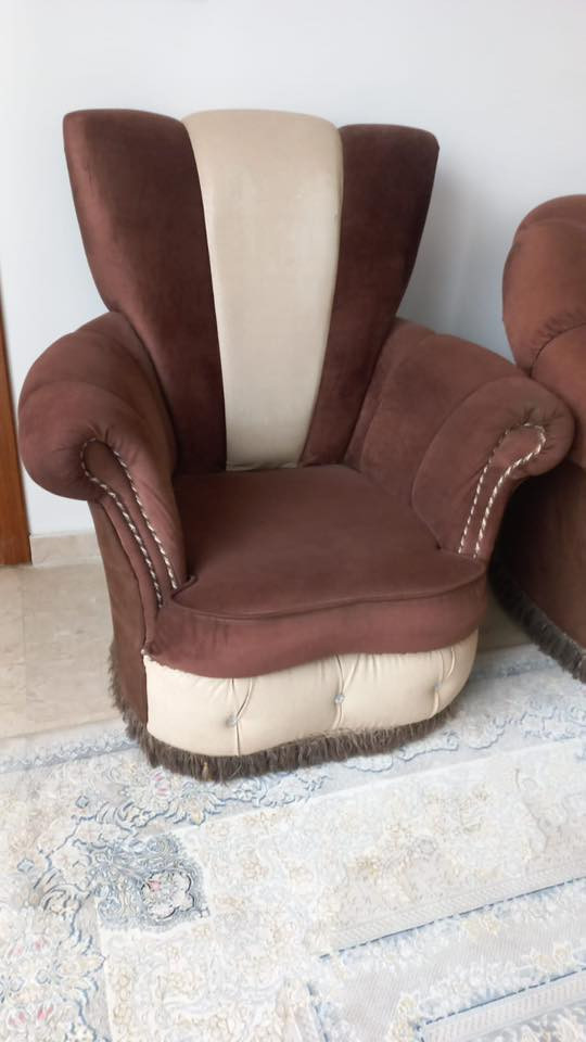 السلام عليكم طخم للبيع 10 مقاعد بعده جديد سعر خاص ***********
