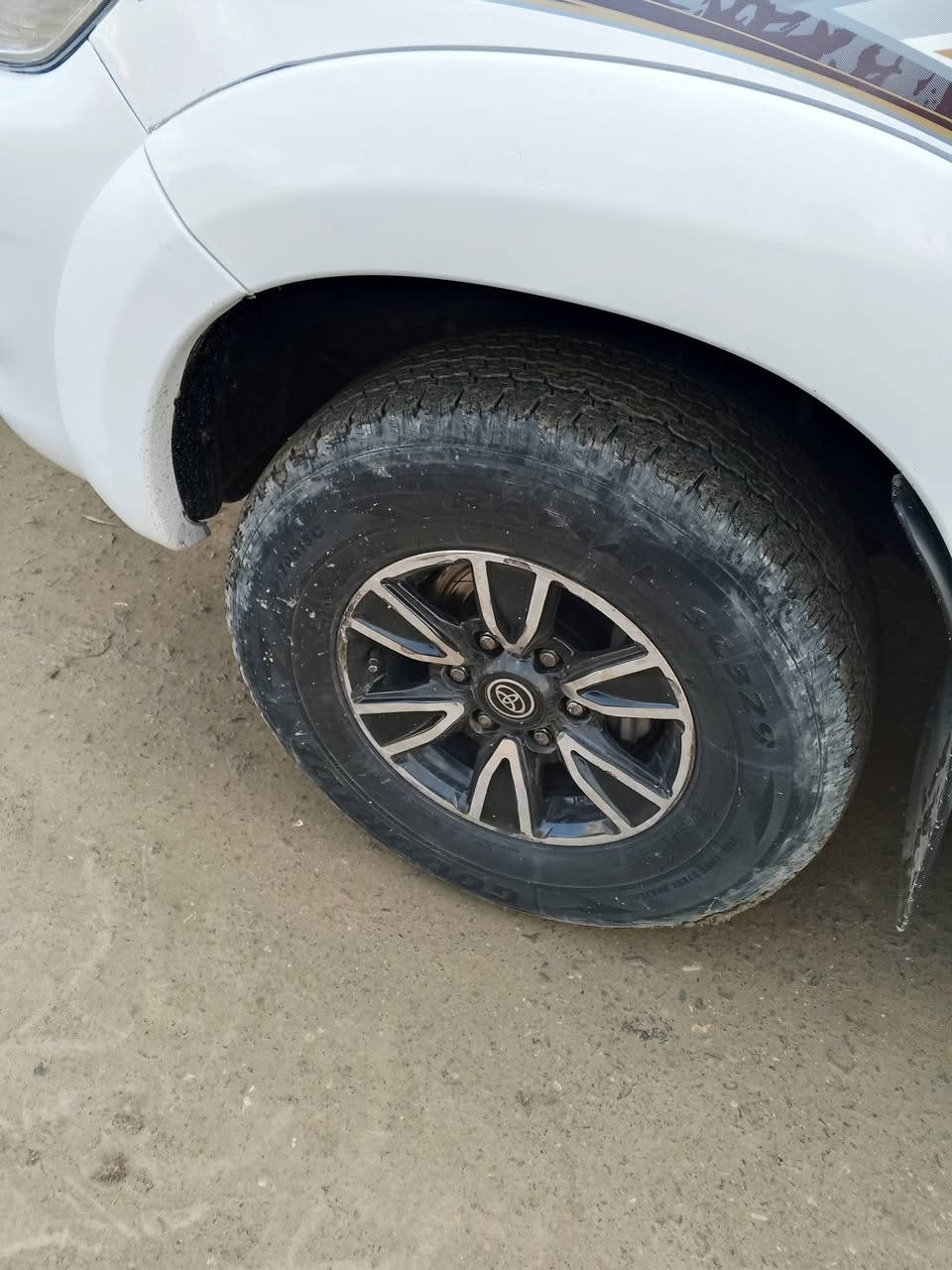 مەرزیە 2012 سەید نەهرۆ ..لۆک
ناوسوور...جام کارەبا ....بتڵ...حاسە....ABS
تاک کووشن و چەکمەجە ...ئاوێنە ئیشارەت و کارەبای 
بێ دەعم و لێدراوی زۆر جوان و پاک و جایزە 
2 بست بۆیاخی هەیە ...بەشەرتی سۆنەر 4x4
مەکینەی نەکراوەتۆ بەشەرتی فەحس ...😌
*********** واتسئاپ.....پاک و جوان و بێ مەسرەف
*********** ڤایبەر ...هەموو شتێکی بەشەرت 😍
