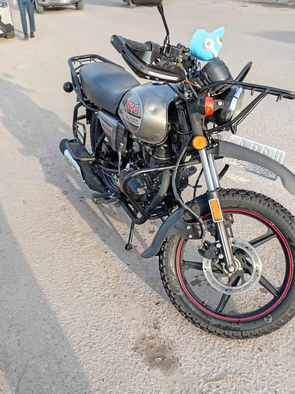 سلام عليكم دايوان لبيع مديل 2023 مرقم كربلاء مشروع وطني اي مكان تحول مكينه 200cc اي نقص مابيه دراجه كامله حلو ماكن بغداد شعب/ سعر/2300 بيه مجال
***********
