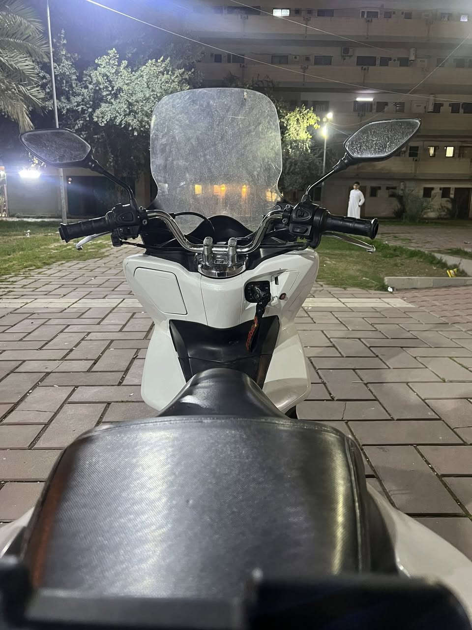 سلام عليكم دراجه PCX دراجه بيضه تخبل لونه كلش مميز الدراجه جيل الثاني ممشه الدراجه 76الف الدراجه مال تموت مكينه ايي نقص مابيه ايي نضوح مابيه  دراجه رنبه
مكاني بغداد الصالحيه 
1750وبيه مجال بسيط
***********
