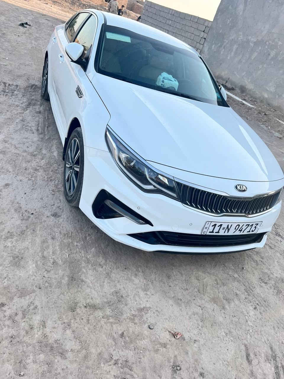 بسم الله الرحمن الرحيم 

للبيع كيا اوبتما خليجي محرك 2400دوش السونار مرفق ب صور كفاله عامه  فقط لي ب سونار مئشر كارت. 

المكان واسط الكوت.  

موديل 2020. 

ماشيه 55 الف  بعدها ب حاله الشركه استخدام واحد ع يدي 

بسمي تحويل مباشر رقم بغداد دولي جديد سنويه نافذه من 2025/12/21.          يعني تحول بسمك سنويه تجدد كبل لك. 

المواصفات. حساس خلفي  امامي مري شفط  شفتات  تبريد خلفي امامي 

وضعيات قياده ثلاثه 3️⃣ 
 السعر 220 وبيه مجال الشراي 

كل شيء موجود ب المنشًور 

الشراي لاتصال ع رقم ‭0781 671 6053‬

الخاص مغلق اتصال ☎️
