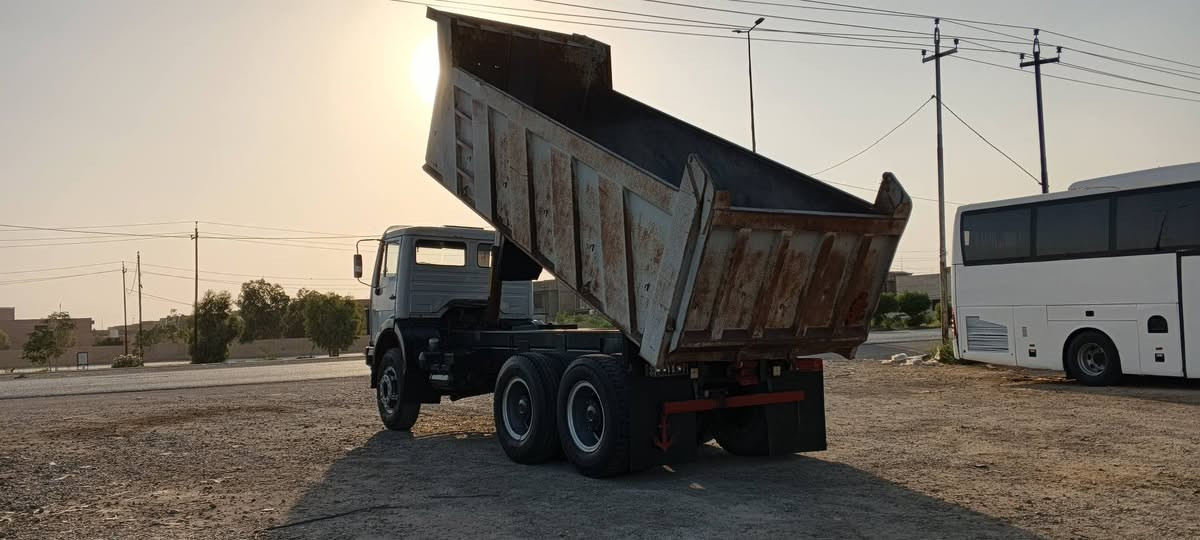 السلام عليكم للبيع ألبي موديل 92مكينه 28كير 160مجموعه نص جي ف بوربرن جبير بدي جديد اتخم تاير سنويه لغايه 2027(شرط التحول)شاصي فرنسي (غير مكفول)مأسسه مقطوره السعر 185وبيه مجال شي قليل مكاني واسط قضاء الحي للاتصال ***********
