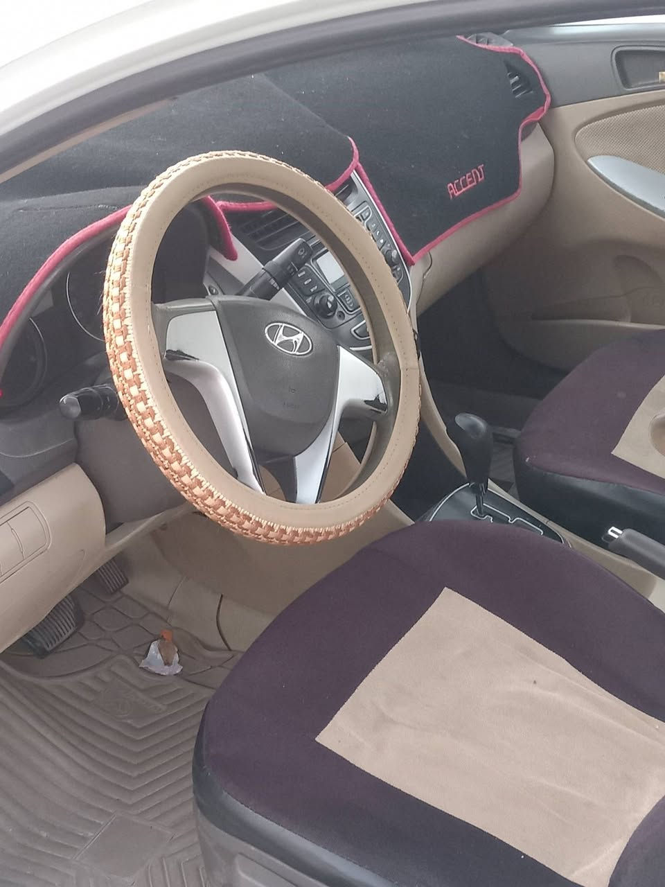 سياره للبيع سعر ٩٠ورقه***********

