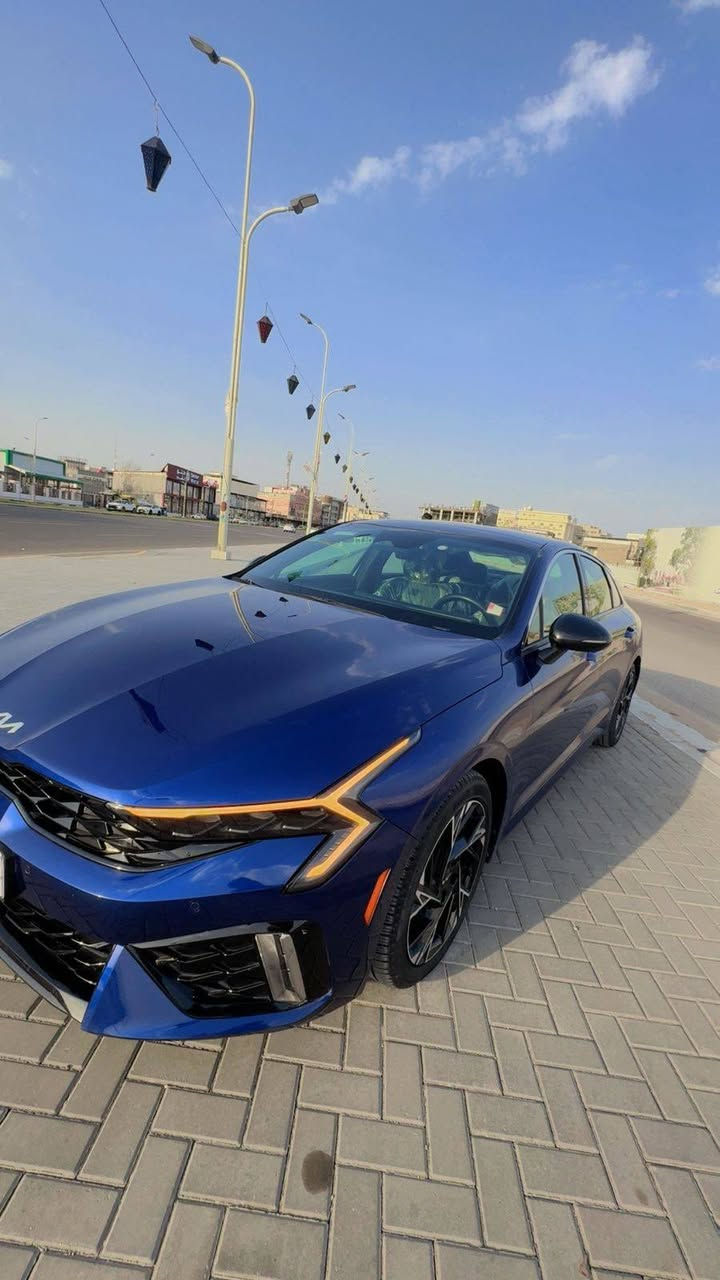 يا الله بسم الله 
كي فايف موديل 2025 جي تي 
 لون مميز 
للبيع 

مواصفات جيتي مكينه 2500 اسمارت 

بصمه

كشنات تدفئة 

شحن هاتف لاسلكي 

قياده ذاتيه ؏ الخطوط السريعه

هاند بريك بصمه

تشغيل عن بعد 

مثبت سرعه 

نضام ABS

مانع انزلاق حساس أطارات 

بك لايت ليد

شاشة

كامره دوارة

رادار جانبيه

مراقبة النقطة العمياء

رادار الخطوط البيضاء 

كشنات جلد:مخمل

كشن السائق كهرباء

لايتات ‏3 عدسات

نضام قياده أيكو + سبورت +سمارت +نورمال

بلوتوث + aux + usb

فول تحكم ستيرن

ستيرن حرف. Led D +  

توقف ذاتي عند الرجوع

صندوك بصمه 

2‏AUTO HOLD

نظام الملاحه

لاسلكي Android Auto 

السياره ليبل واحد حبايب فقط بيه جاملغ امامي بدون تبديل وحده صبغ بدون دواخل ولا ايرباك وكير ومكينه مكفوله  السياره جديده ونظيفه من الداخل والخارج 
ماشيه قليل همات فقط 20 الف حبايب 
مكانه بصره منطقه ام قصر
وسعره مناسب 215 وبيه مجال بسيط السياره جديده بمعنى الكلمه ومرتبه وبالعافيه على الي ياخذه تحياتي وهاي 
رقم بصره  الجديد باسمي تحويل مباشر ❤️

أرقامي للتواصل 
هذا للاتصال *********** 

هذا بي واتساب ***********
