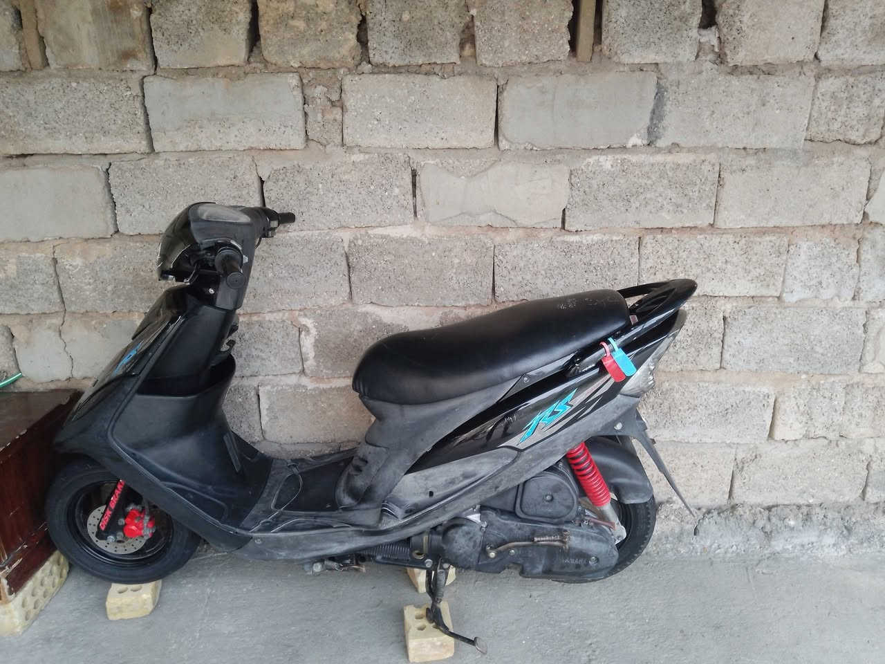 السلام عليكم دراجة ماكس عدلة للبيع
الدراجة مزودة بوشة 55 الدراجة شلعة ومعدل الدراجة كلشي بيهة شغال نكرة سلف هندر الدراجة كاملة ماذب عليهة ربع كاملة مكملة الدراجة ختم واحد وية المكينة السعر 700 وبيهة مجال للتواصل الخاص مفتوح او على هاذا الرقم *********** العنوان كربلاء الحسينية
