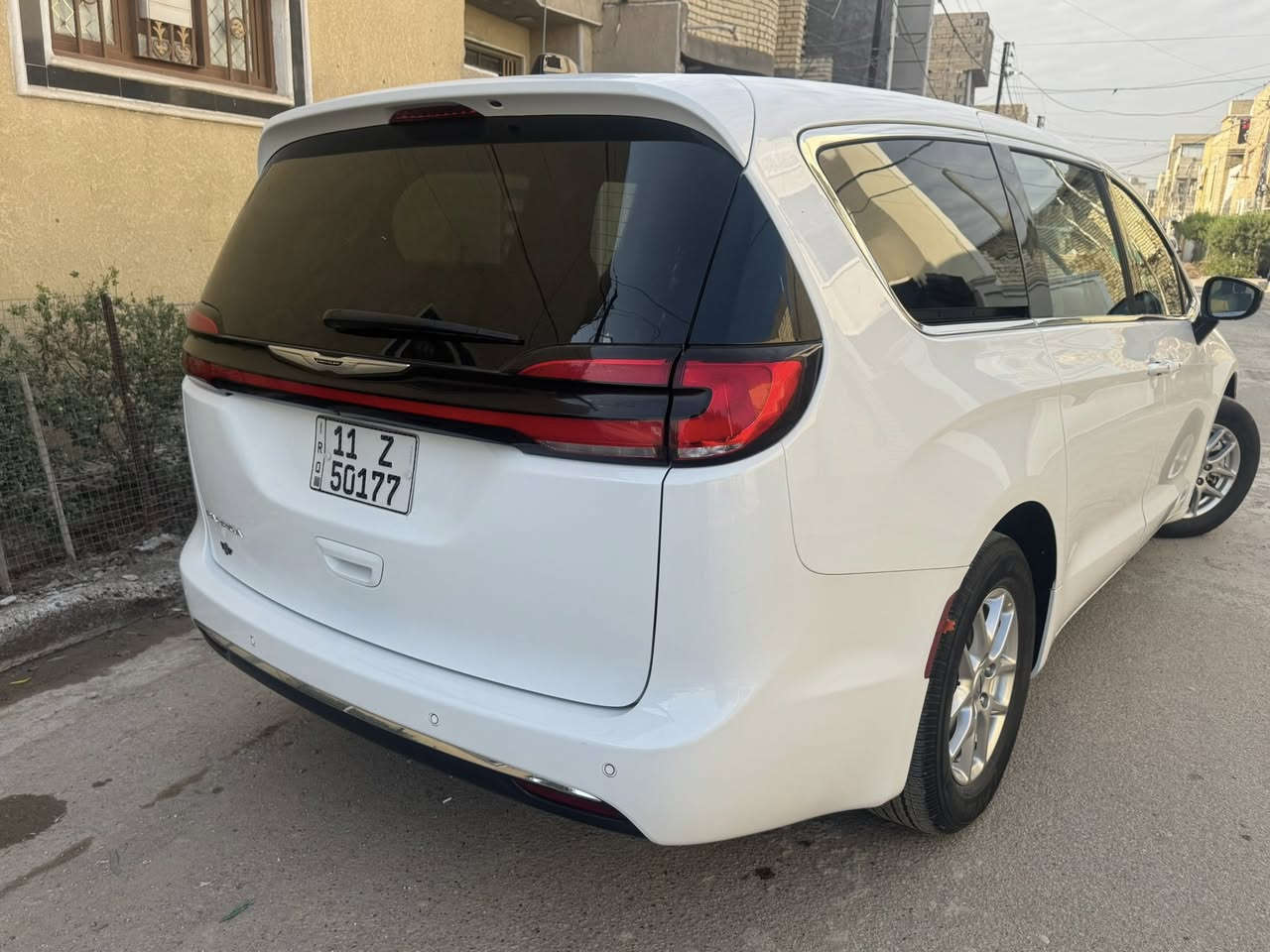 كلايسر باسفيكا 2024
محرك 3600سته سلندر 
لسياره على وضع الشركه جديده جدآ
ماشيه 9 miيعني زيرو 
لسياره تقرير مياه امطار 
السياره شرط لا ضربه ولا تبديل ولا حته تكحيل 
مكفوله كفاله عامه من كلشي محرك كير كهربائيات 
شرط كلوب مامشتغل بيه 
رقم بغداد بسمي شرط لتحويل
بيبان كهرباء شاشه كبيره قياده ذاتيه وتوقف ذاتي 
مكاني بغداد حي لشباب قرب دكتور حافظ
السعر 265$$$قابل للتفاوض 
***********استاذ علي
