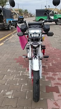 شباب دراجه للبيع دراجه تايكر موديل 2025 خمس نمر دراجه مكفوله كفاله عام...