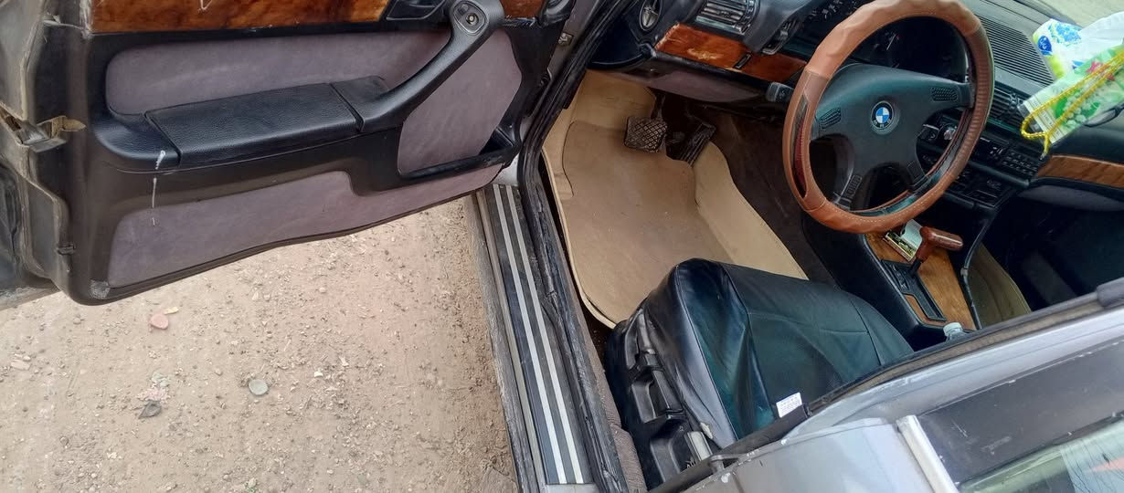 735iموديل 1991رقم الماني ديالى تحويل مباشرمشروع وطني سنويه بعده ممنتهيه كيرمكينه اكسل مكفولات تخم تايرويل نجمه اربع جام كهرباءدبل جكمجه غرفه نظيفه برده خلفيه لايت باتري جديد عالي ناصي تبريدميشتغل مبدل حاملغات اماميه اثرخياس شرط الفحص دشبول كله شغال عقل شغال رون كيلومترحماوه بنزين مصبوغه عام السعر40 مكان السياره بغداد اتصال***********
