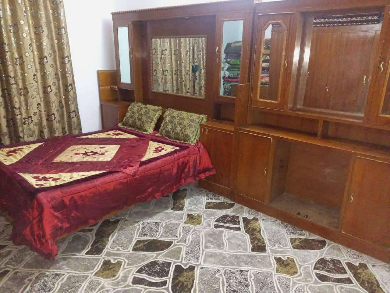 للبيع غرفه نوم حطاطه مع دوشك سعر ٥٥٠ وبيه مجال ع خاص
رمادي 
*********** للإستفسار
