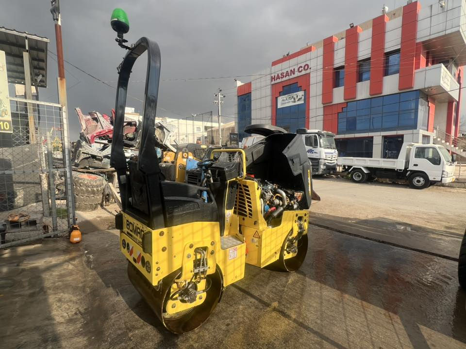 Bomag 2011 80سم   
دخول جديد محريك كابوته 3 سلندر 
جديد جديد ارخس سعر  مكان أربيل صناعه شيماليه 
*********** ***********
