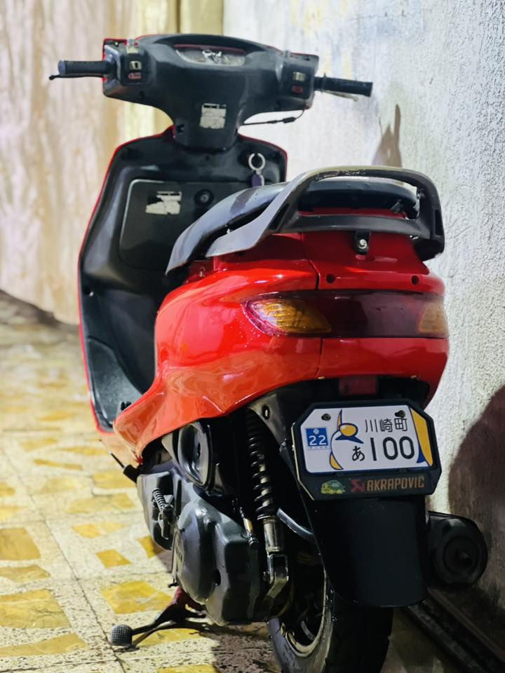 فراشه لون احمر صارلهه شهرين من نزلت من الحاويه اشتريتهه10/15 دراجه مكينته مكفوله من البرغي للبرغي اي مصلح يعجبك جيب وياك لان دراجتي اني ضامنهه كهربائيات شغاله قفل جنطه قفل ستيرن شغال اشاير لايت بك لايت شغال سعر 525 وبيهه مجال للشراي مكاني نجف قرب المطار للتواصل رقمي ***********
