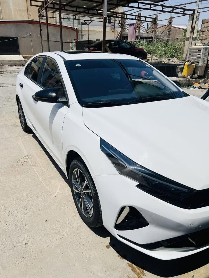 السلام عليكم
للبيع k3 2024  بيها الجاملغ الايمن الخلفي صبغ وبيها تكحيل وبارد بسيط بالجاملغ الامامي وبخشم البنيد 
بدون ايرباك بدون دواخل ماشيه 72 الف كيلو 
فتحة بصمة حساسات كامره دواره 
للاستفسار *********** 
ترهم مراوس اذا اكو كورلا من موديل 2018 وفوك
