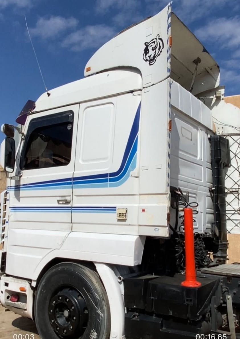 سلام عليكم ورحمة الله وبركاته للبيع سكانيه موديل1995مربوطه صهريج سنويه جديده رقم بصره شرط تحويل ثاني يوم تخم تاير كير 3-3 محرك143 
@ملاحضه سياره بيها فطر بل شاصي يم الدبل مال ستيرن فطر زغير  سعر 110بيها مجال حيل حيل حيل بسيط🤍الموشراي لا يراسل ولا يدخل خاص ***********
