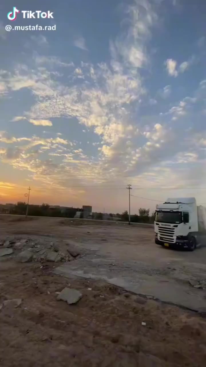 سلام عليكم سياره سكانيه 2013 كلابي للبيع كير الف عادي عربانه دار قصاب 28متر ***********
