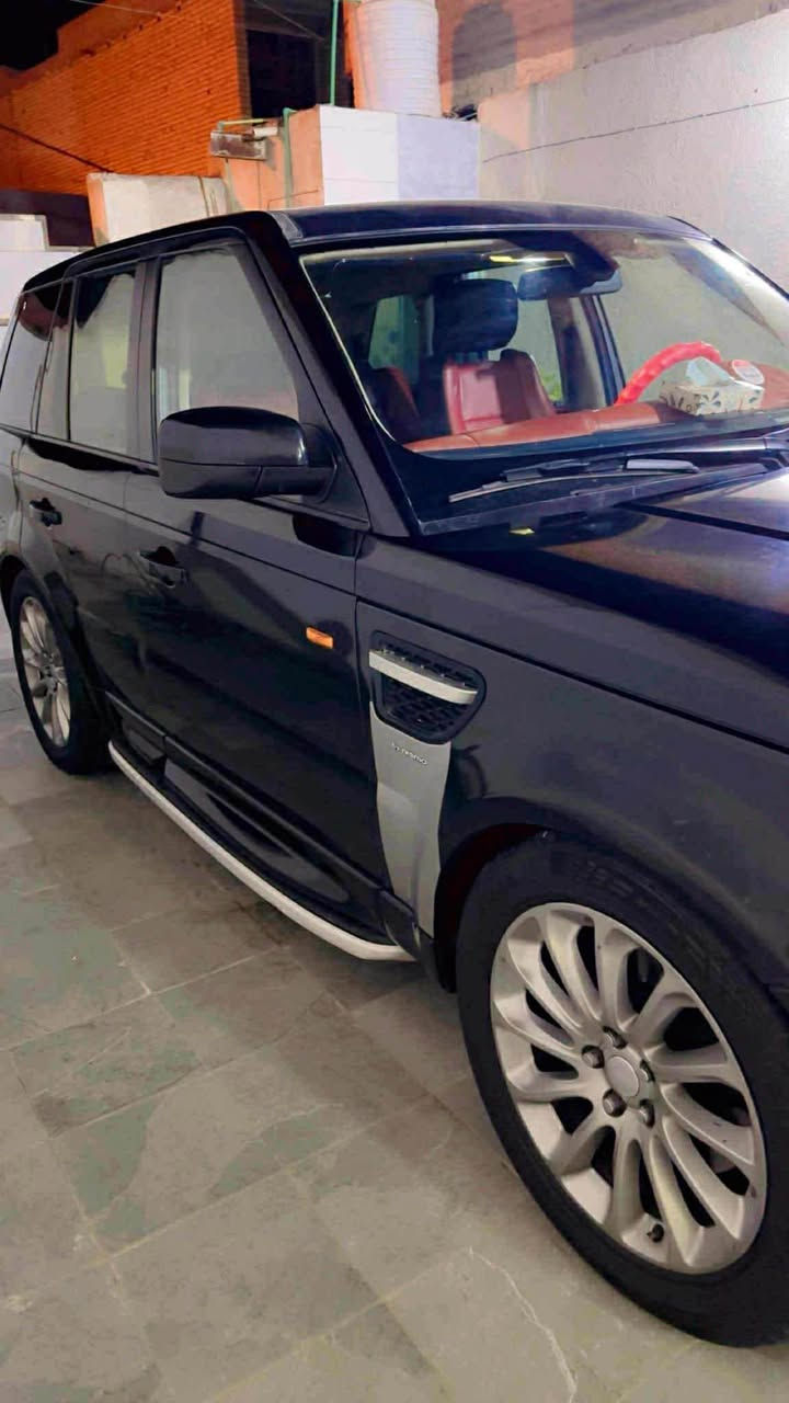 رانـج  روفـر 
  ٢٠٠٦محدث ٢٠١٣ 
محرك 8 سلندر فول 1 على 1 سوبر 

... ... ... ...
{المواصفات}
-جكات هوائيه جديدة
-تخم ويل كب جديد 
-أنضمه قيادة متعدده
-سلايد 
-مقاعد جلد + كهرباء + مساج + خزن ميموري + تدفئه وتبريد 
- داخل اوف وايت  مطعم بالصاج 
-دوشمة جديدة
-تبريد قطعتين بيانو + ديوولت
-محرك 8 سلندر سوبر
-كروس سرعة
-حساسات امامي خلفي
-مانع انزلاق
-تحكم ستيرن جهتين
-شاشه كبيره اضافية 
-شاشات بالكشنات
-كامره خلفية 
-تلفون + بلوتوث + أوامر صوتيه + wifi
-منظومة بانزين جديدة من بخاخات +مجاول-فيت بم كله جديد
-منظومة ماء جديدة 
-لايت عدسه داينمك وزنون 
-شاشه لعرض الاعطال
وبعد مواصفات الرانج معروفة مايحتاج اضيف بعد
السعر١١٢ وبيها مجال حك الجية
مكانها بابل السياحي 
***********
*********** حلة, بابل
