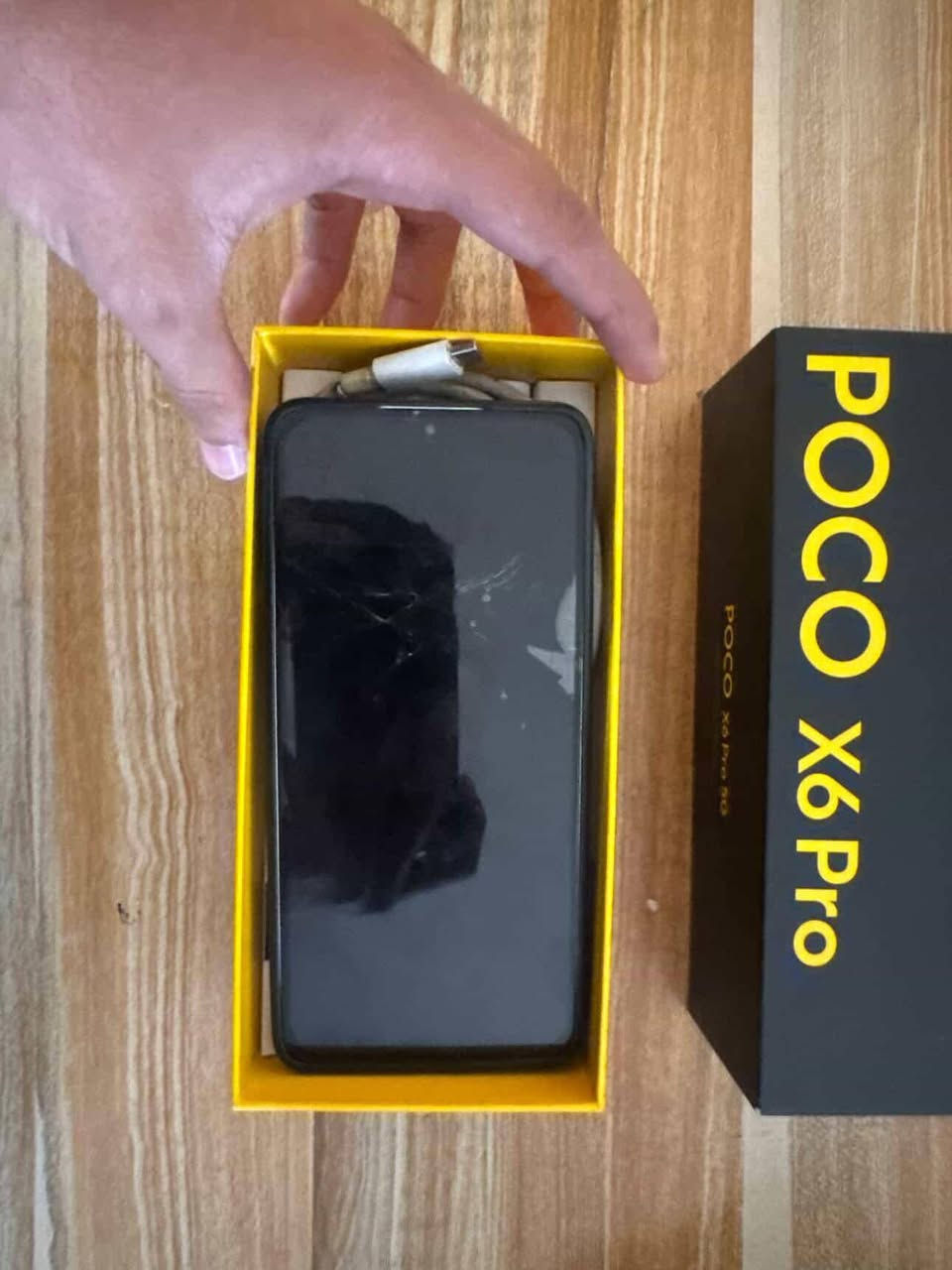 سلام عليكم جهاز للبيع POCO X6 Pro 5Gجهاز كلش حلو ونضيف وملحقاته كامله تخزين 512 رقم الهاتف ***********تواصل
