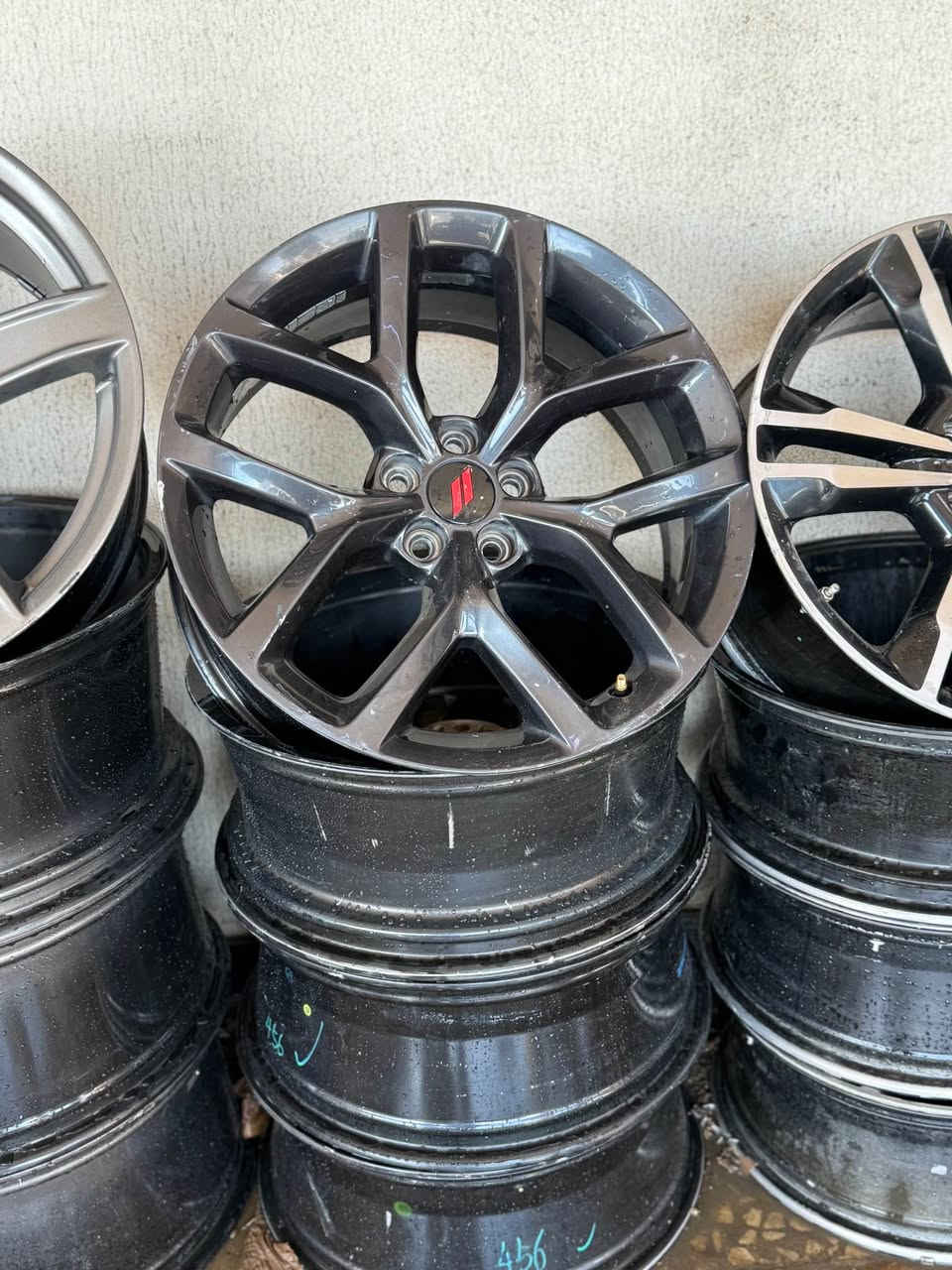 ❤️ترحب بكم خدمات دبي ❤️
سوينالكم عروض وخصومات شرفونه وبخدمتكم
 بيع وشراء ومراوس كافه انواع الويل كبات والويل حديد ويوجد لدينه صبغ حراري درجه اوله ولحيم وتعديل الويل باحدث الاجهزه   وبخدمتكم ضمان العمل موجود 
كاظم العلياوي [***********]
حسين العلياوي ***********                                                         العنوان
بغداد الطالبيه فلكه83 طالع ع كسره وعطش تجي البانزين خانه الكياره اول ما تعبره اول ستداره مقابيلك خدمات دبي بغداد, العراق
