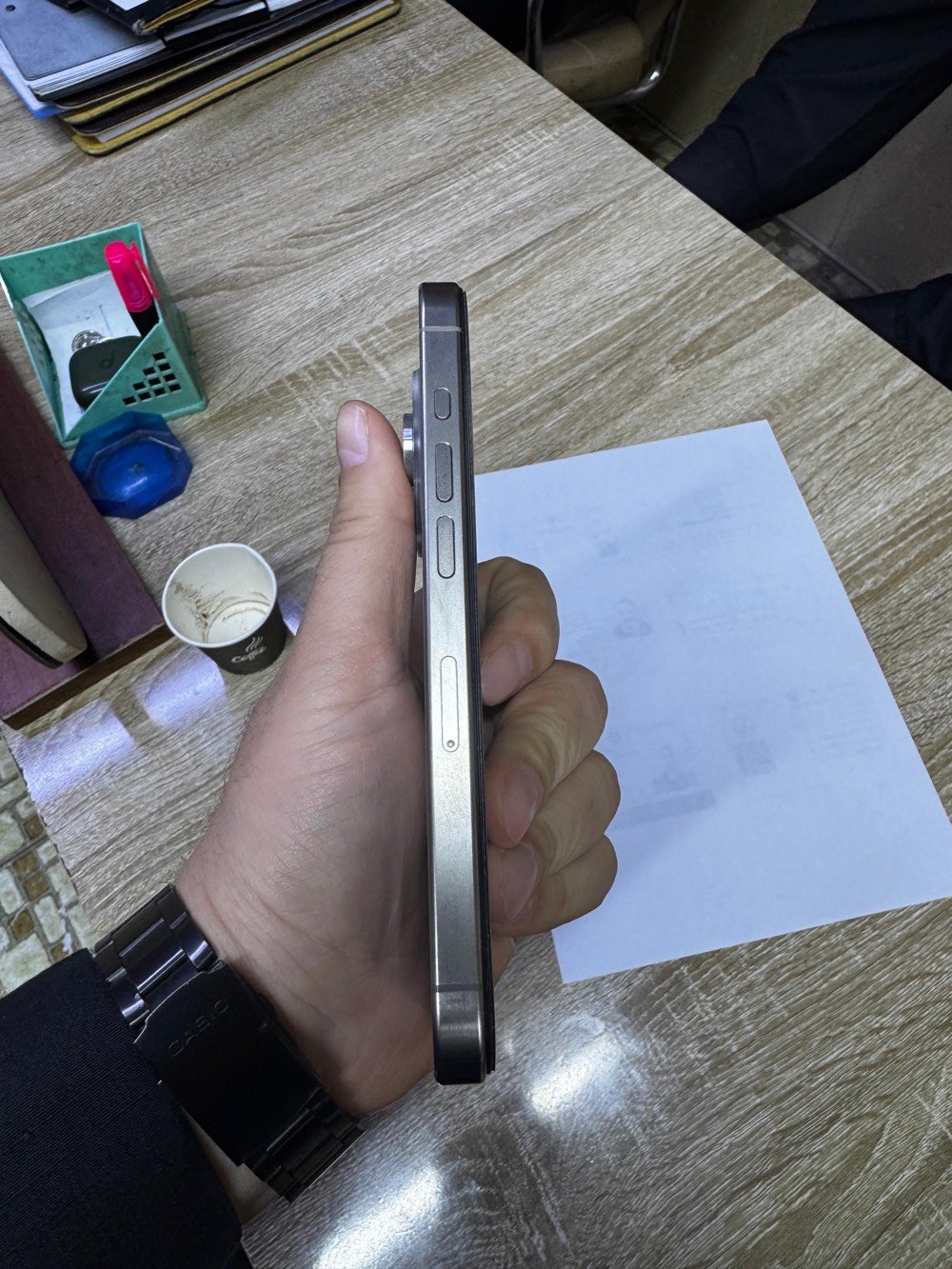 ايفون 15 برو
امبدل شاشة 
ذاكرة512
البطارية88
بدون ملحقاته 
للبيع او مراوس