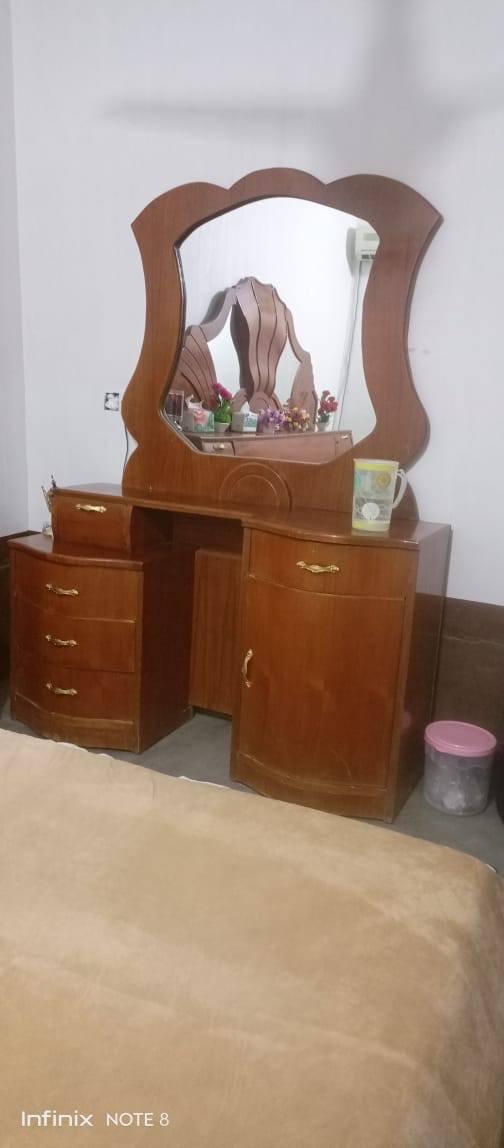 السلام عليكم مكلف ىل النشر غرفه خشاب لبيع الشراي الاتصال على الرقم *********** غير متواجد على الفيس
