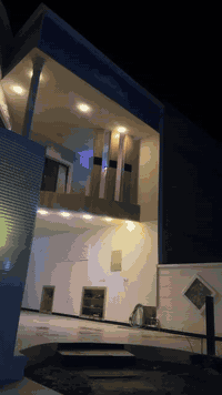 دار للبيع بيت مساحه 285 طابو زراعي سند 25
نزال 30 متر 
واجهه من امام 8 ونص وخلف 10 ونص 
طرمه مع حديقه كبيره نزال 35x8 ونص
مع حمام خارجي مع منظومه كامرات
يتكون من استقبال 7x4 مع🚪 غرفه طعام متصله بها مساحتها 5x4
مطبخ مساحته 7x4 مع مطبخ حار 
صاله درج مساحتها 7x6
مع مجمع صحيات 
مع غرفتين نوم طابق الارضي 
مع منور خلفي كبير 
مع منور شلال طبيعي مطل ع الصاله وغرفه من طابق ثاني 
الطابق ثاني ساحه درج كبيره مع صحيات 
و3 غرف نوم مع سطح خلفي وسطح علوي 
العنوان / الدوره نهايه ابو دشير الحي صناعي ع شارع الرئيسي 
السعر 360 قابل لتفاوض 
الاستفسار ***********
