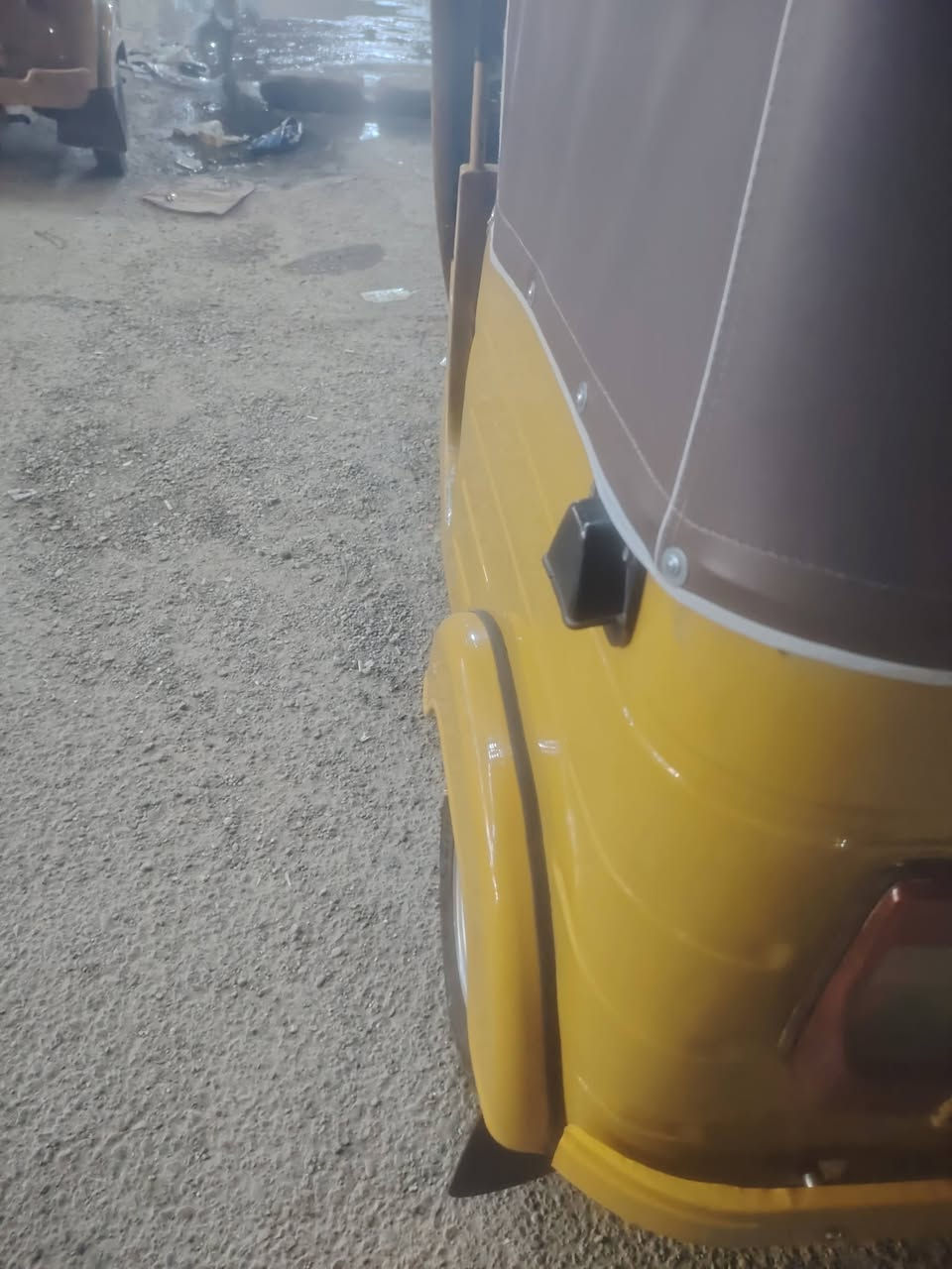 سلام عليكم تكتك 19شهر 12 رقم وسنويه بأسمي  التكتك معمر بيها دوس ولغد وبيها صبغ مكينه خير من الله سعر6000,000ملاين وبيها مجال  مكاني بغداد مدينة الصدر ***********
