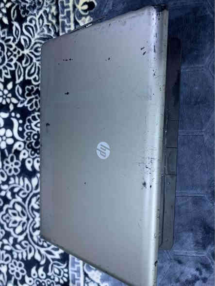 لابتوب hp يشتغلالشاشة وبي هاردات عدد 2
الماذر بورد عاطل + ويا كيبورد خارجي
السعر 70 وبي مجال شراي راسلني خاص او على الرقم *********** كركوك
