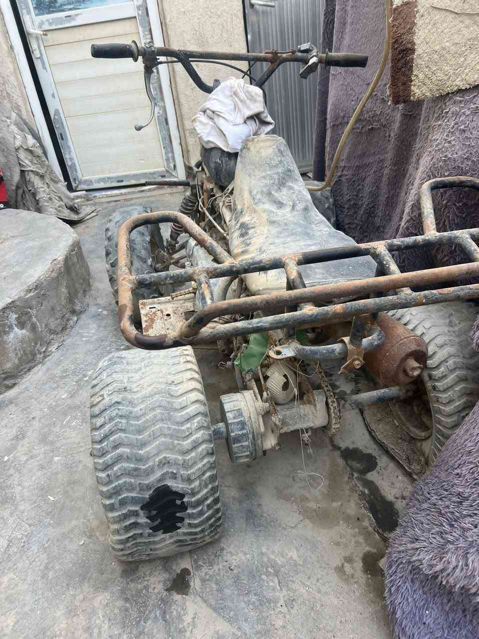 بكي و دراجه لبيع جان قبل يشتغلن و متروكات انه ابيعلك حديد انه  مكاني الزبير
***********
